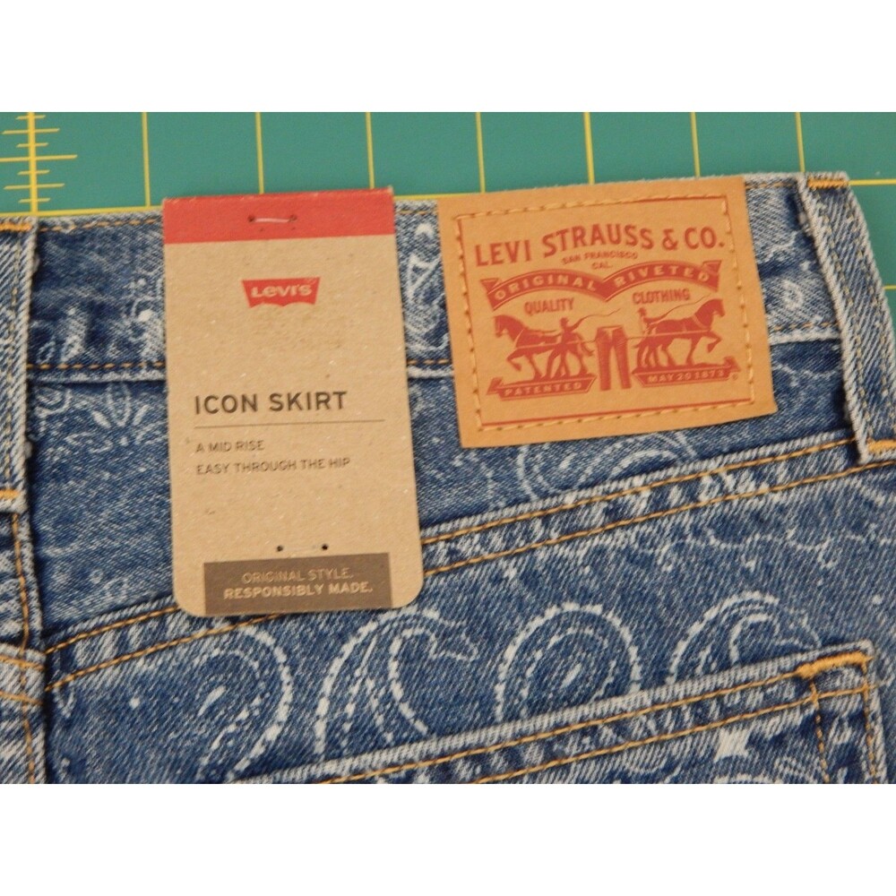 Levi's Icon Skirt Size 26 Blue Paisley Print Mid Rise Denim NWT 5 Pocket Cotton - Picture 14 of 16